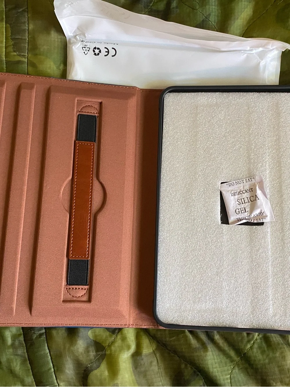 Brand New In Packaging Navy Blue DTTO for iPad A16 Case, iPad 11th / 10th Gen